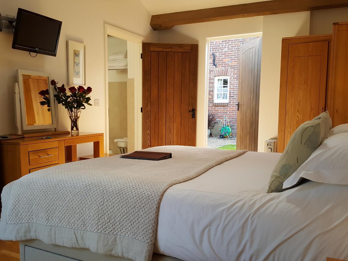 Bed and Breakfast Lockgate Dairy Чичестер Экстерьер фото